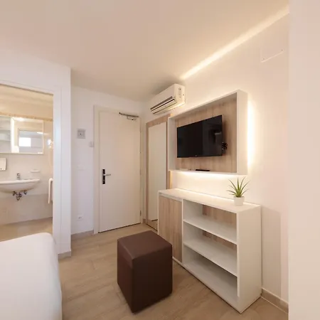 Derby S Hotel 3*