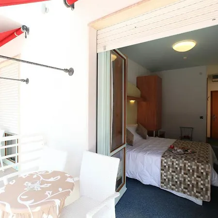 Derby S Hotel