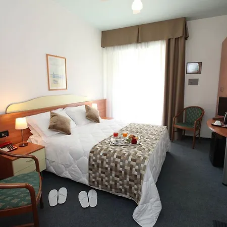 Derby S Hotel 3*