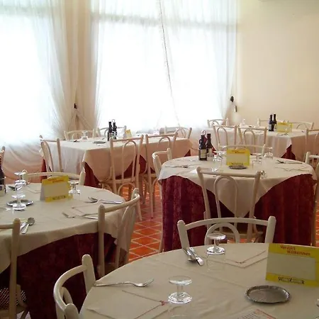 Hotel Derby S 3*